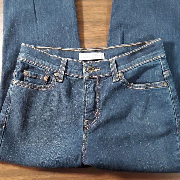 Levi's 512 Slimming Straight Leg High Rise Jeans Size 6 Cute Design on Pockets! - Picture 3 of 12